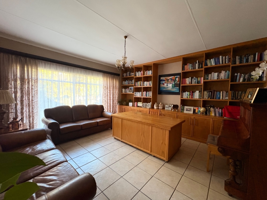 3 Bedroom Property for Sale in Wilkoppies North West